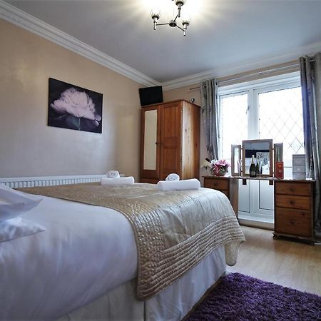 Fairway Hotel Bathgate Bagian luar foto