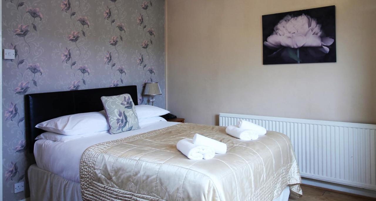 Fairway Hotel Bathgate Bagian luar foto
